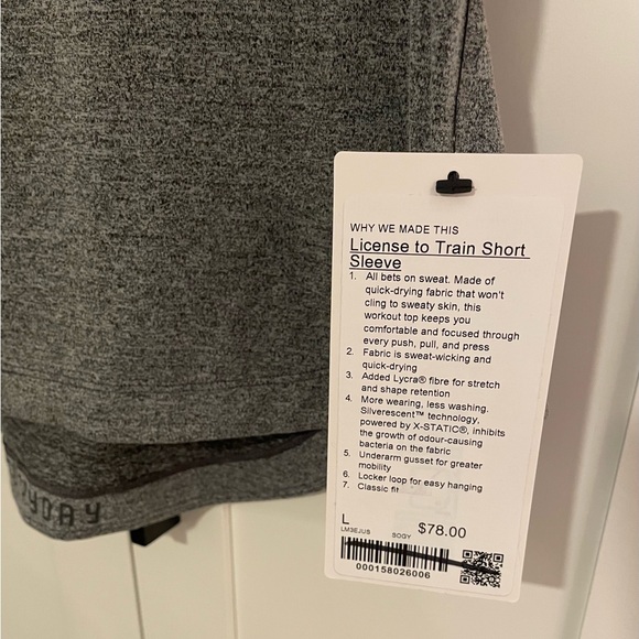 NEW 🔥 Lululemon License to Train Short Sleeve workout Shirt - Size Large - Picture 4 of 5